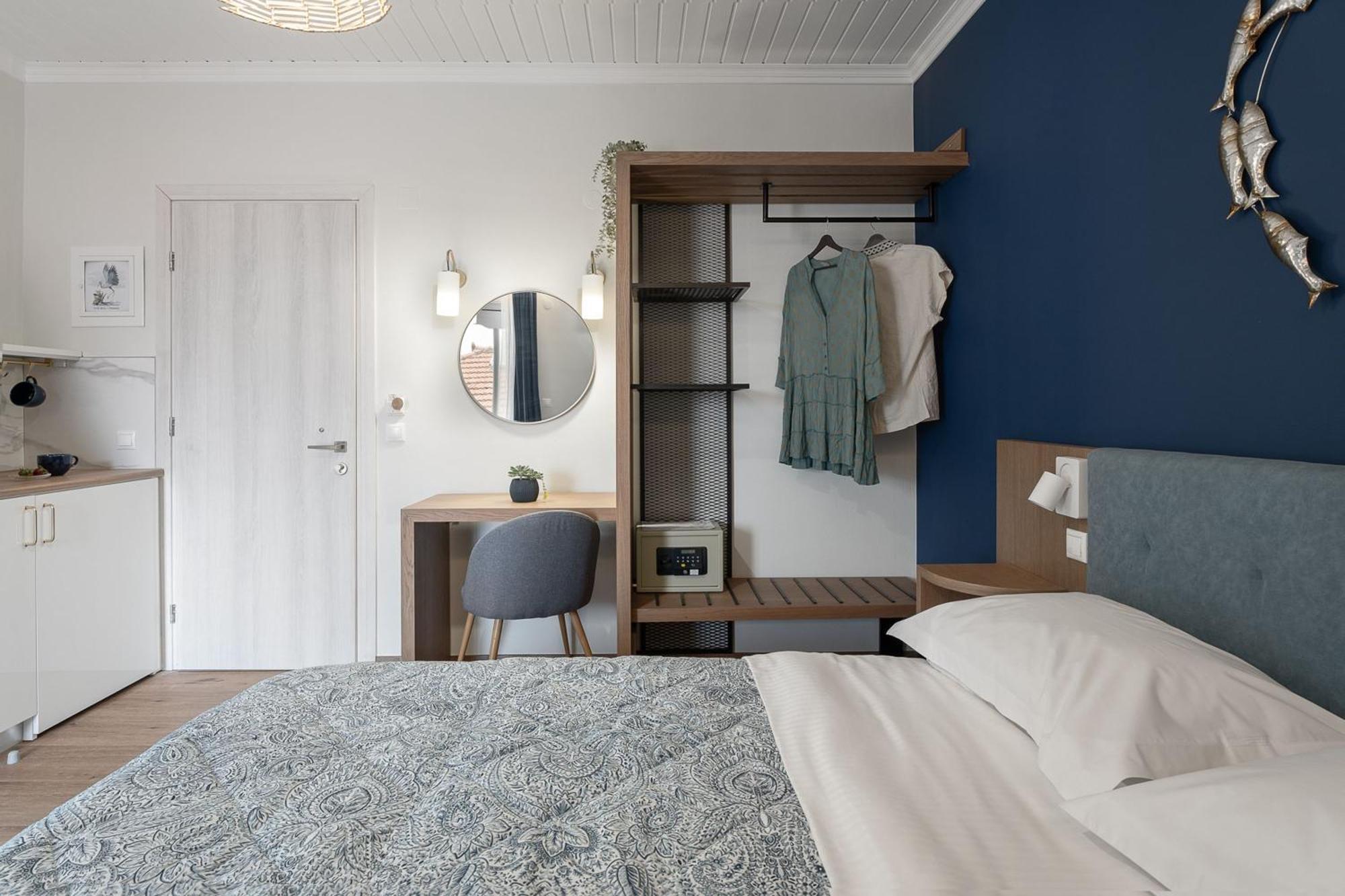 Captain'S Seafront Apartments Нидри Экстерьер фото